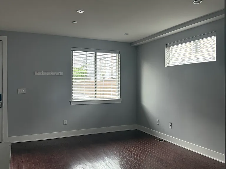 1908 E Letterly St #1 — Photo 6