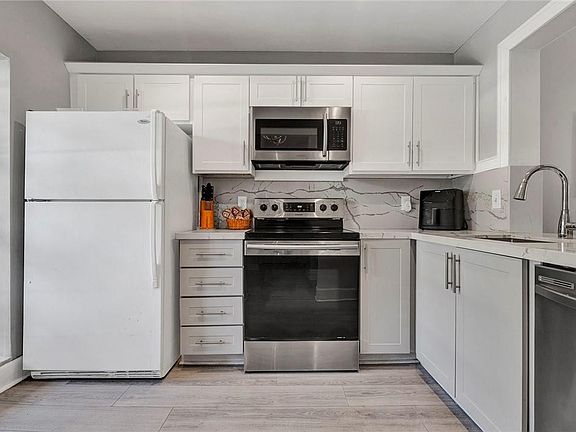 4th image of 2363 SW 15th Street #86