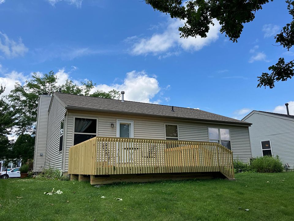 2nd image of 1461 Meadowlark Ln