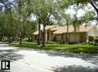 3561 Shoreline Cr, Tarpon Springs, FL 34684