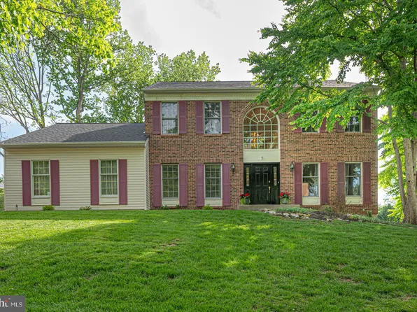 807 Tremont Dr, Downingtown, PA 19335