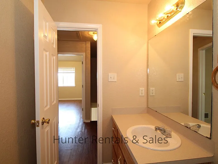 4206B Deek Dr — Photo 14