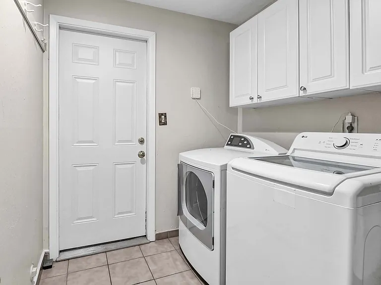 1722 Sheridan Rd — Photo 26