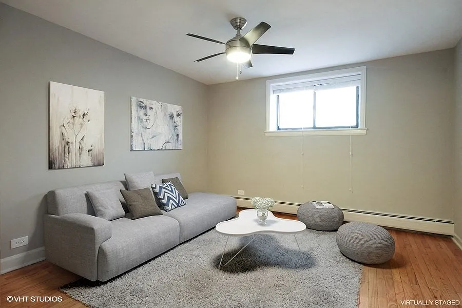 Spacious living room