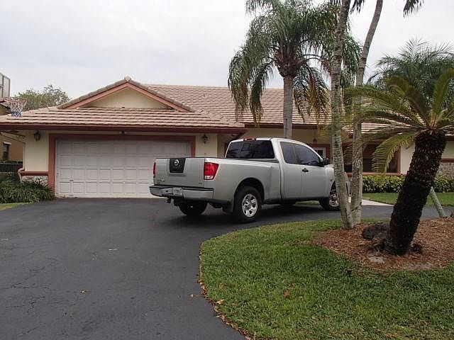 1st image of 447 NW 107th Ave