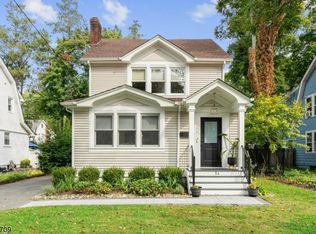 54 Euclid Ave, Westwood, NJ 07675