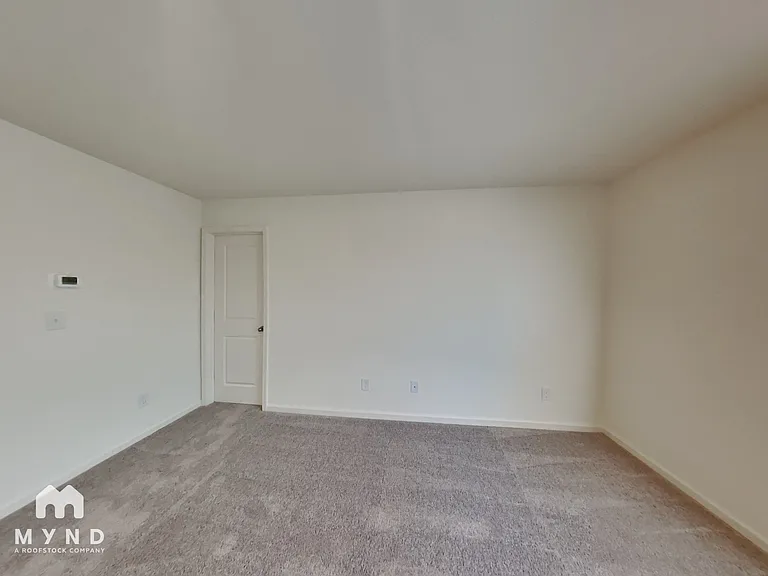 119 Saginaw Ct — Photo 9