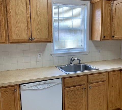 5th image of 250 Tate Ave APT 2A