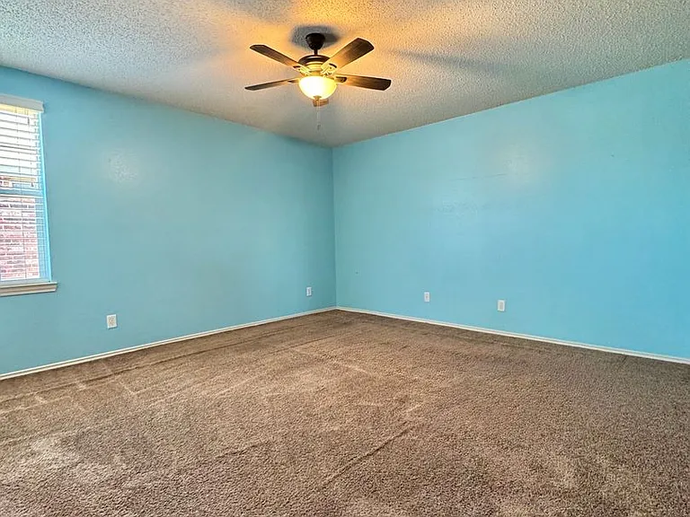 1205 Johnny Ln — Photo 8