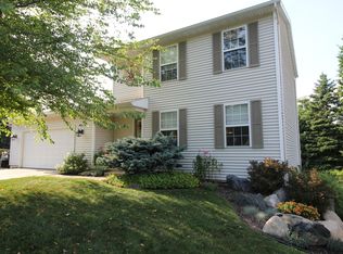 2877 Hagerview Ct, Jenison, MI 49428