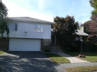 16 Stratford Rd, Marblehead, MA 01945