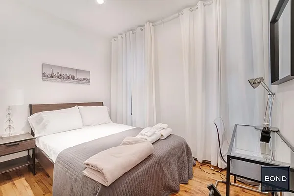 Rented by Bond New York | media 4