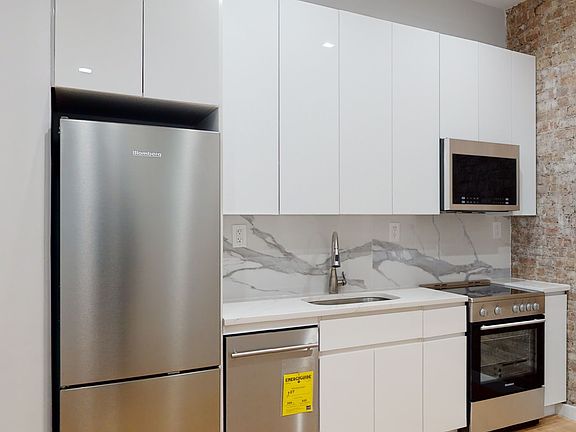 4th image of 331 E 52nd St #1RN