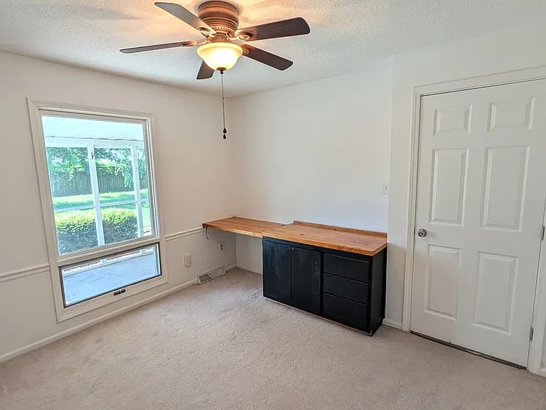 622 Laurel Dr — Photo 8