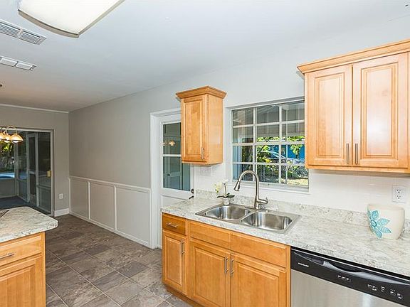 3rd image of 755 Bearcreek Dr