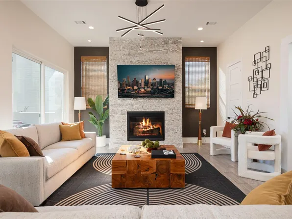 913 Thompson St, Houston, TX 77007