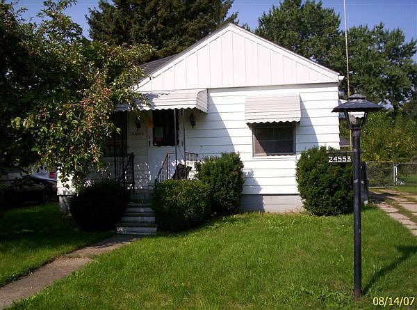Front of house 08.14.07