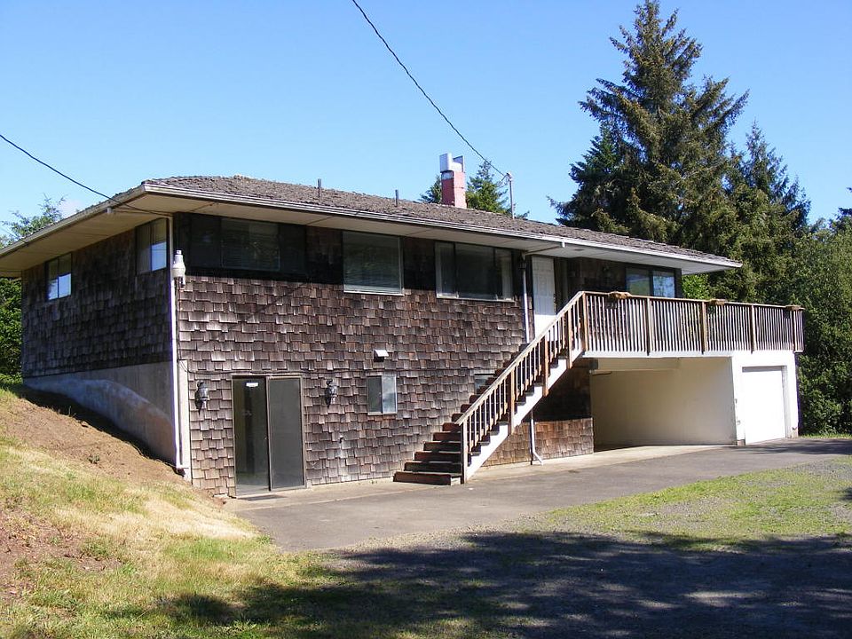 1st image of 1446 NE Yaquina Heights Dr