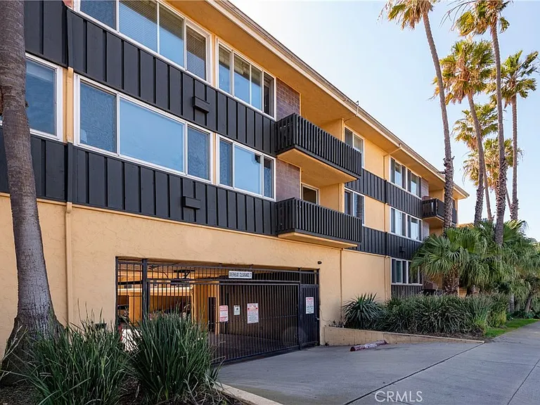 770 W Imperial Ave — Photo 31