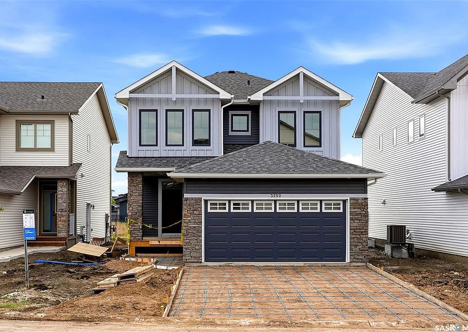 1st image of 3252 Favel DRIVE