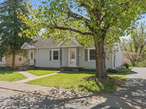 414 E Rockingham St, Elkton, VA 22827