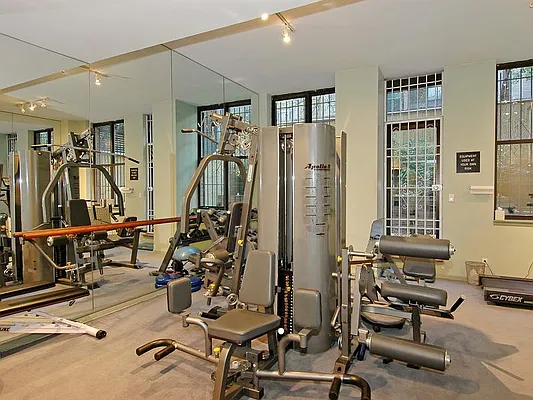 Sold by Sotheby's International Realty | media 14