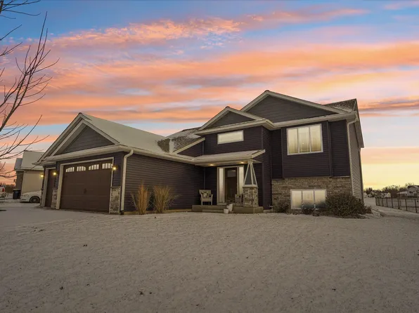 31135 Wallmark Lake Dr, Chisago City, MN 55013