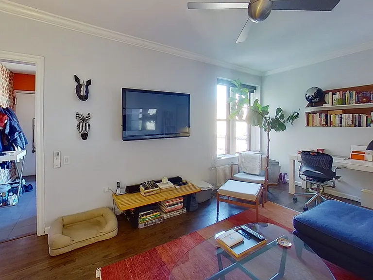 295 W 11th St #6H — Photo 3