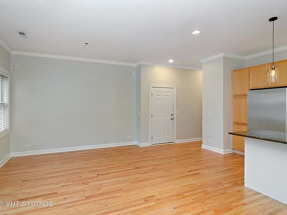 5th image of 1144 N Wood St #1N