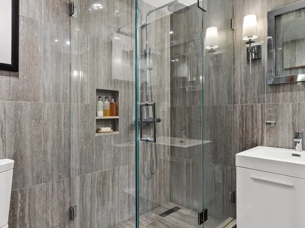 37 West 12th Street image 10 of 16