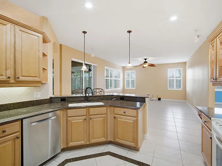718 Bunker View Dr — Photo 11
