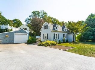 6 Brooks St, Upton, MA 01568