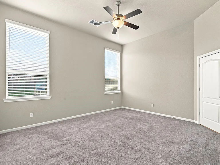 16875 Olympic National Dr — Photo 16