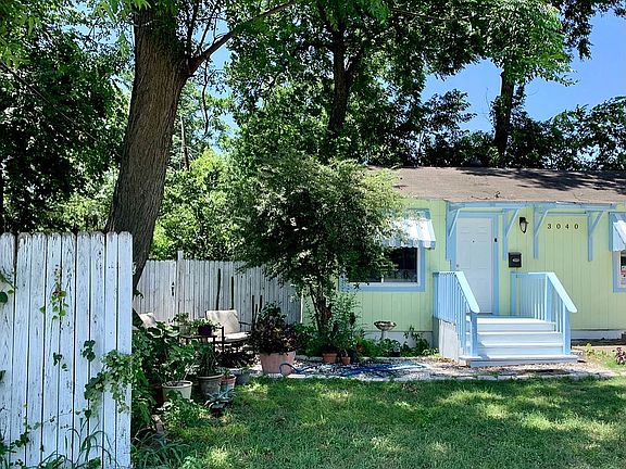2nd image of 3040 Chambers Ave