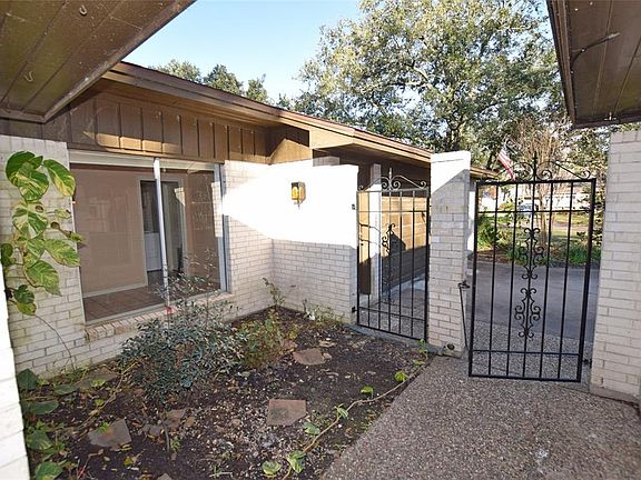 2nd image of 4102 Long Grove Dr