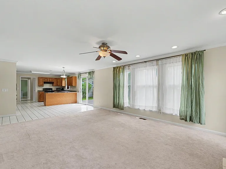 2401 Peppertree Pl — Photo 16
