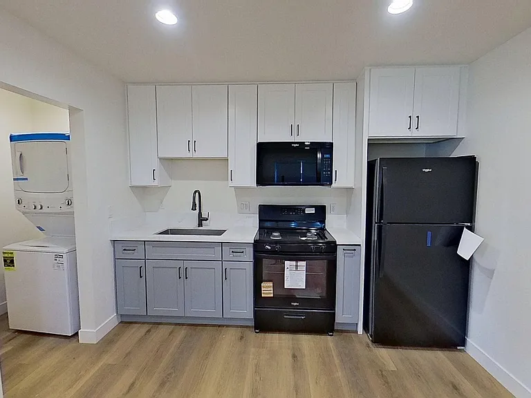 829 N Garfield St — Photo 10