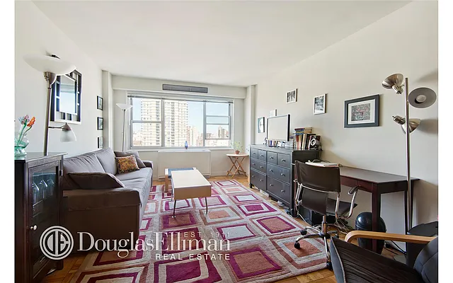 Rented by Douglas Elliman | media 2