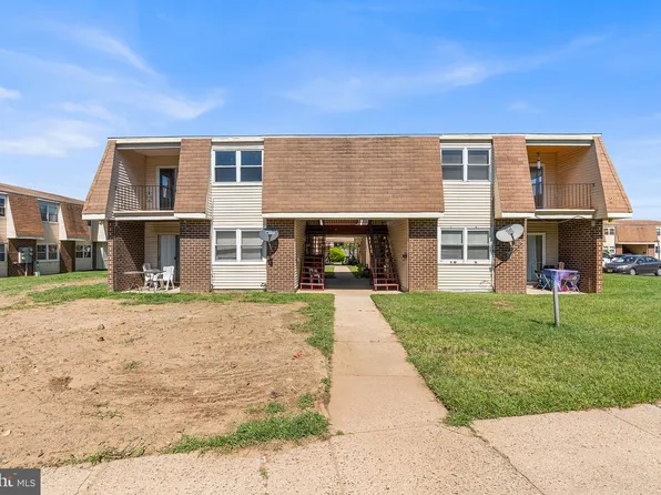 10 Florence Tollgate Pl, Florence, NJ 08518