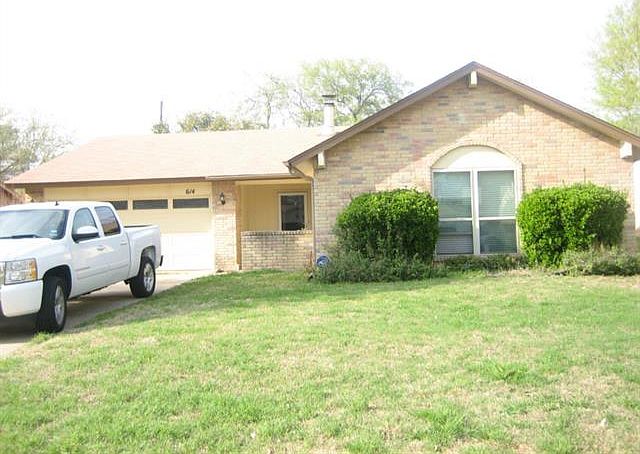 1st image of 614 Woodcrest Dr