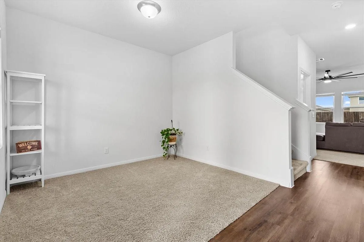 3 bed, 2.5 bath, 2041 sqft, $2,100 — Photo 3