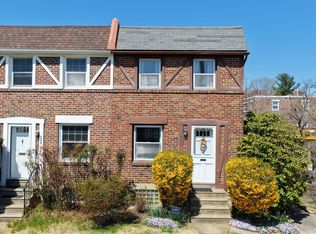 526 Fountain St, Philadelphia, PA
