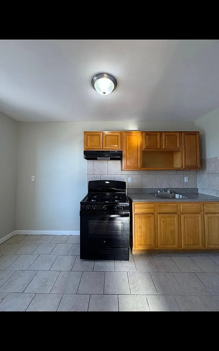 2 bed, $1,800 — Photo 4