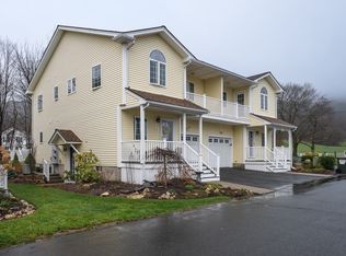 311 East St APT 2, Easthampton, MA 01027