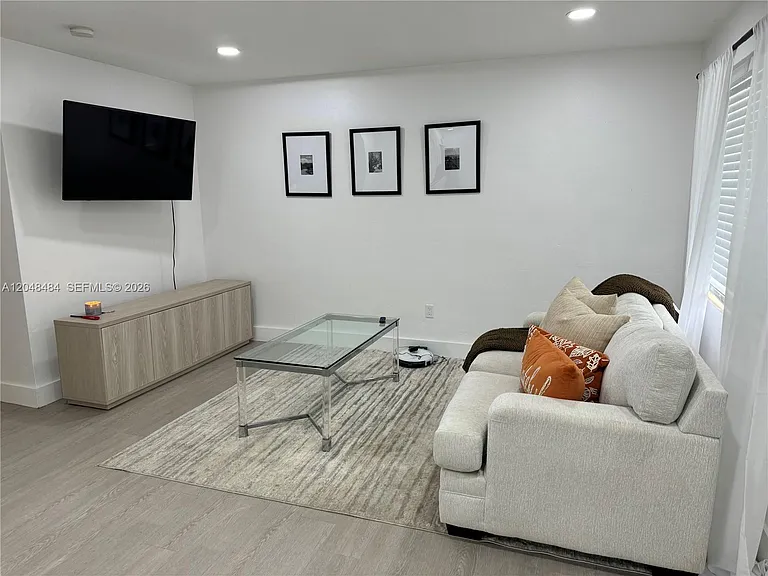 5921 Garfield St #2 — Photo 3