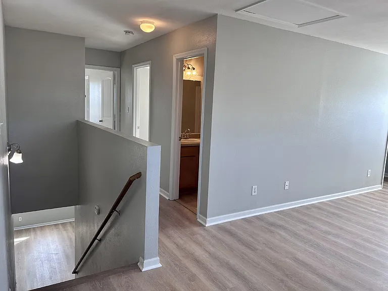 379 Jasmine Dr — Photo 16