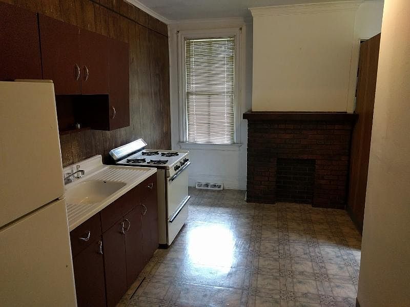2nd image of 440 South Ave APT 1