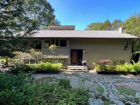 319 Ball Hill Rd, Princeton, MA 01541