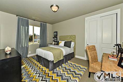 19TC, guest room