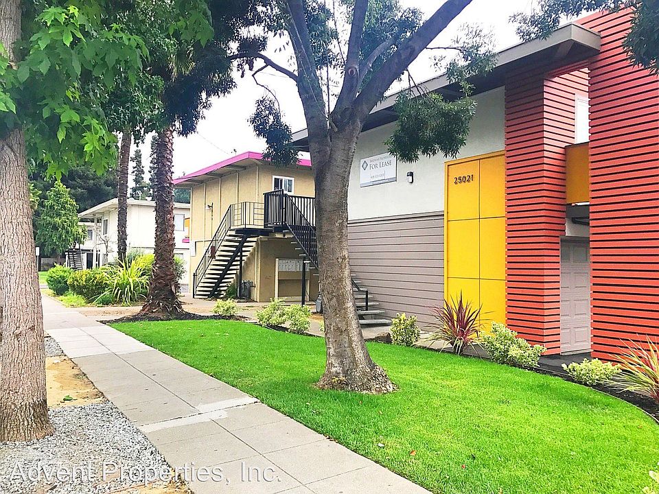 1st image of 25021 Cypress Ave APT 4